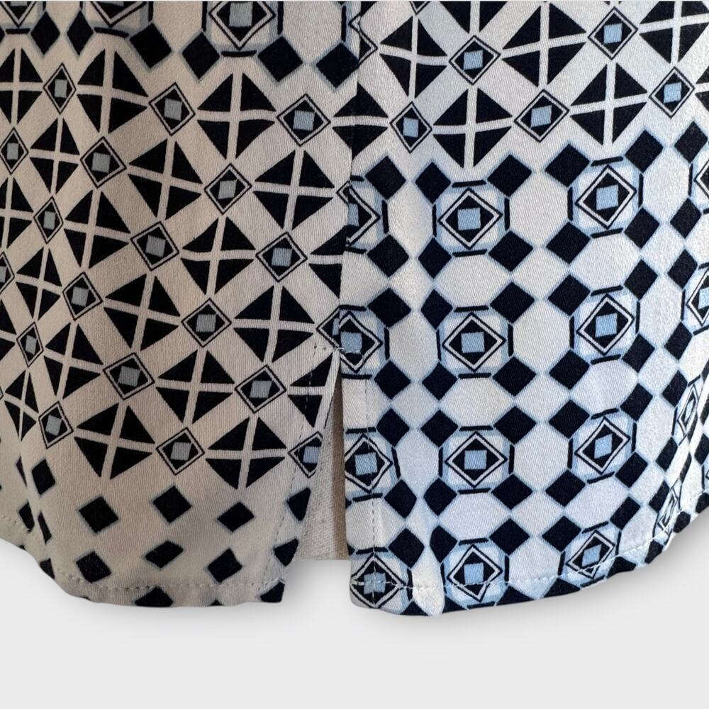 NWT Belldini Rayon Short Sleeve Collared V-Neck Button-Down Blouse, Wm's XS - Picture 6 of 9